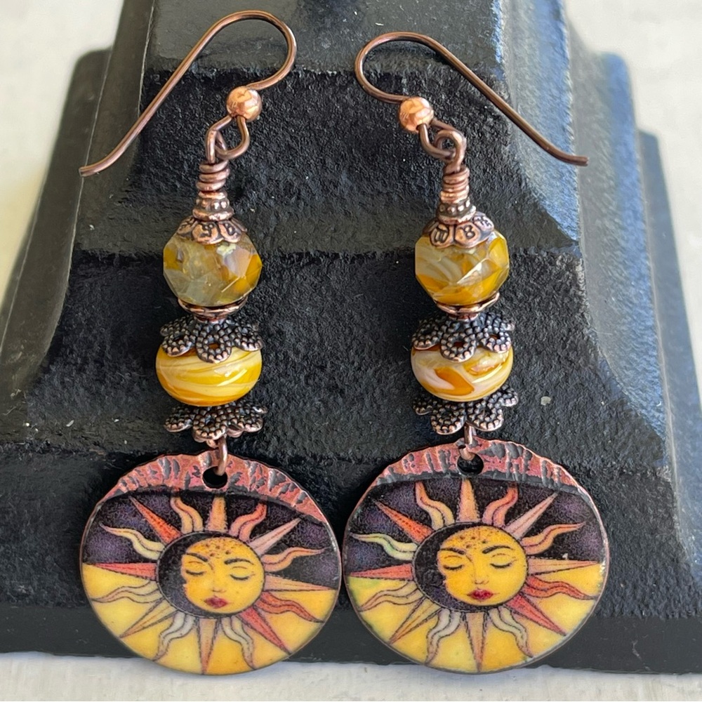 ARTISAN Earrings “Here Comes the Sun” - Dangles - Picture 5 of 12